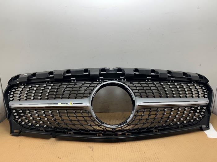 Grille Mercedes CLA
