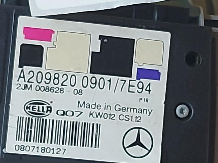 Eclairage intérieur avant Mercedes CLK