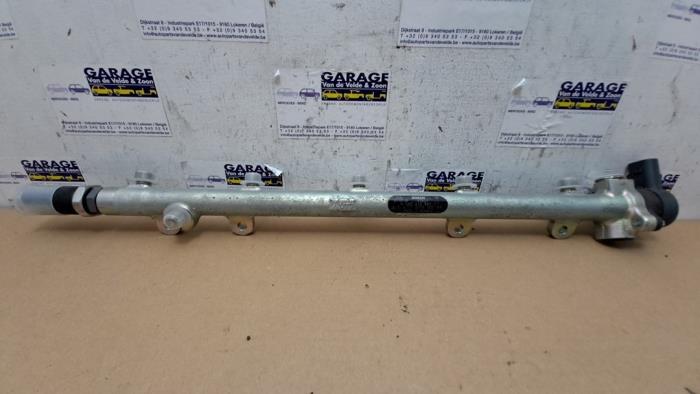 Dystrybutor paliwa Mercedes ML-Klasse