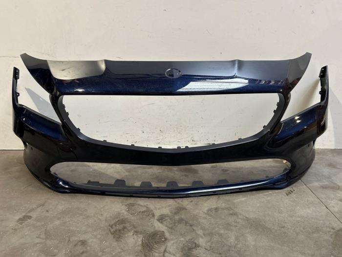 Zderzak przedni Mercedes CLA