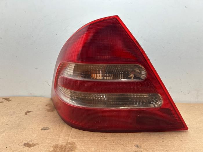 Luz trasera izquierda Mercedes C-Klasse