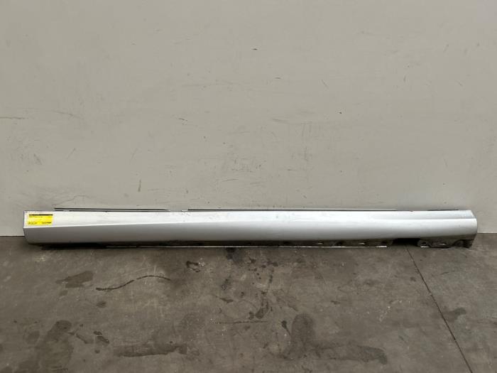 Seuil droit Mercedes C-Klasse