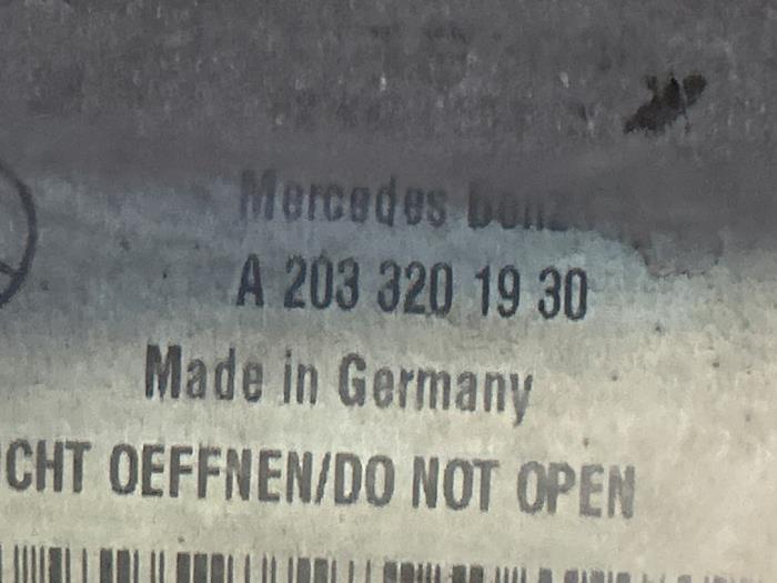 Fronts shock absorber, left Mercedes C-Klasse
