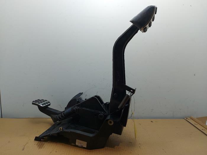 Pedal hamulca Mercedes C-Klasse