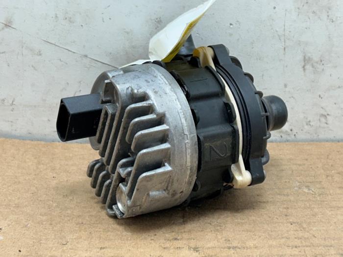 Water pump Mercedes C-Klasse