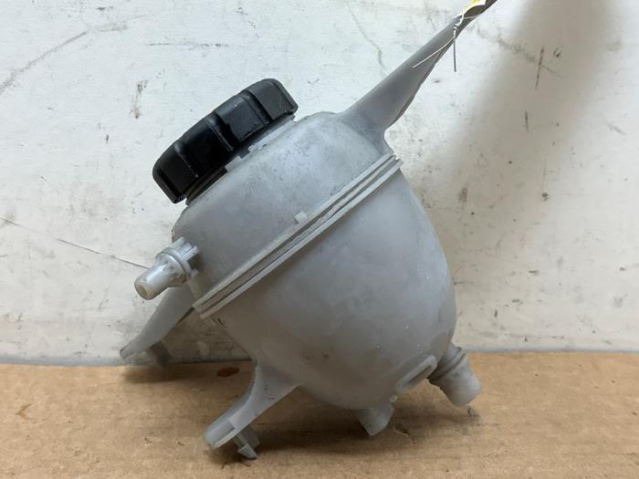Expansion vessel Mercedes C-Klasse