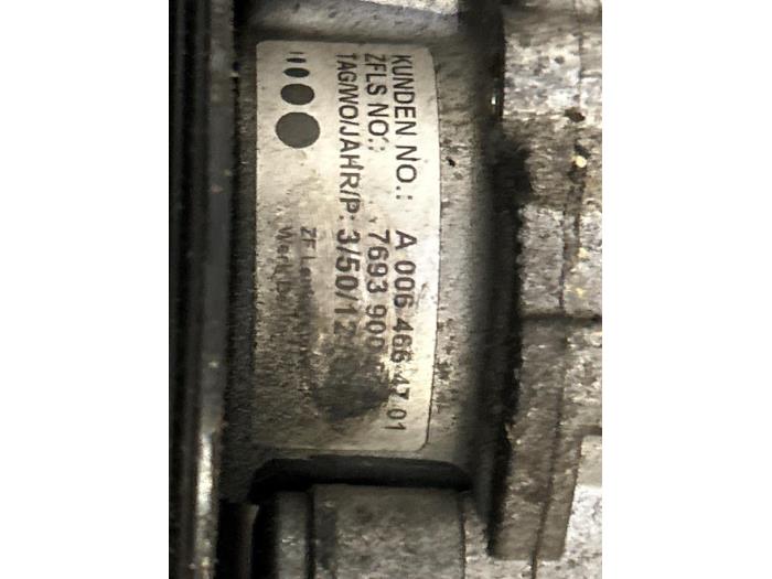 Pompe direction assistée Mercedes E-Klasse