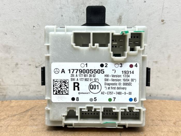 Módulo de cierre centralizado Mercedes GLB-Klasse