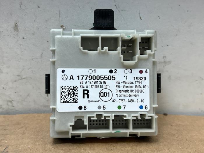 Módulo de cierre centralizado Mercedes GLB-Klasse