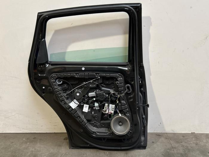 Puerta de 4 puertas izquierda detrás Mercedes B-Klasse