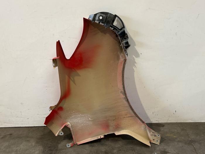 Scherm links-voor van een Mercedes-Benz Sprinter 5t (907.6) 517 CDI 2.0 D RWD 2022