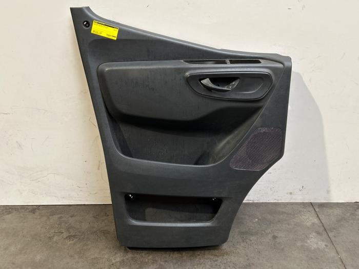 Tapizado de puerta de 2 puertas izquierda Mercedes Sprinter