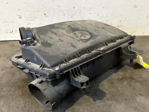Gebruikte Luchtfilterhuis Mercedes Vito (447.6) 2.2 114 CDI 16V Prijs € 60,50 Inclusief btw aangeboden door Autoparts Van De Velde