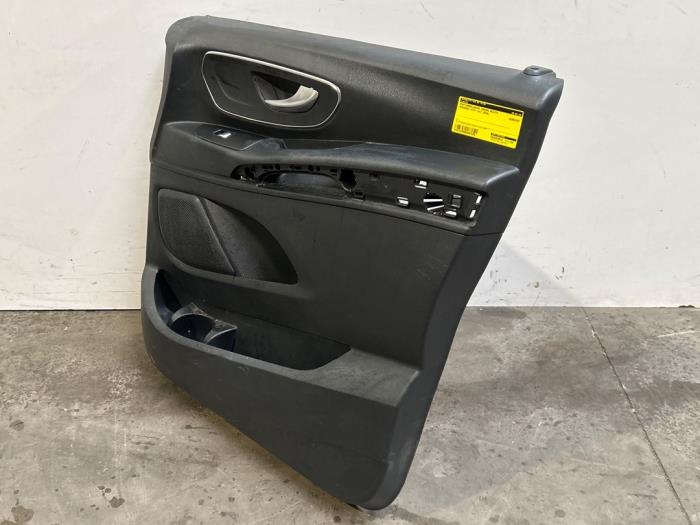 Tapizado de puerta de 2 puertas derecha Mercedes Vito