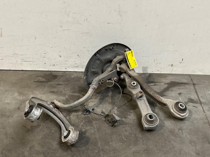 Fusee links-voor Mercedes E-Klasse