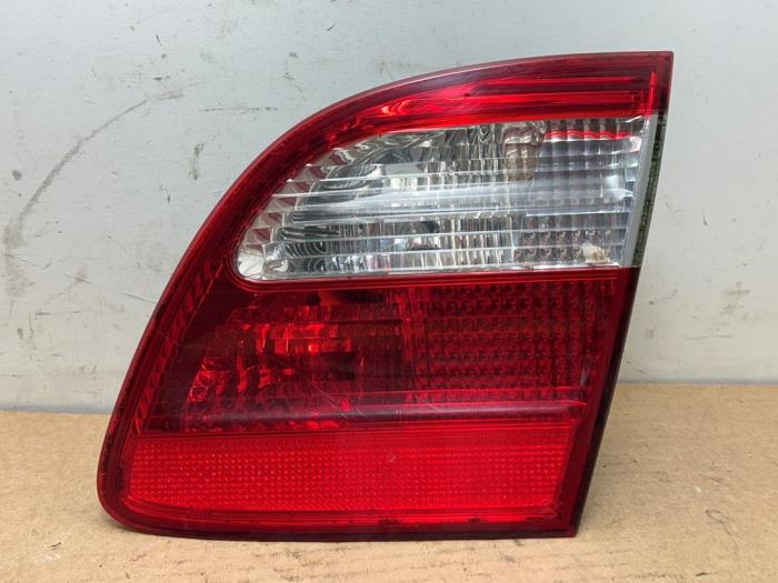Feu arrière droit Mercedes E-Klasse