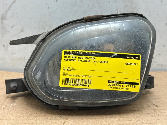 Feu antibrouillard avant droit Mercedes E-Klasse