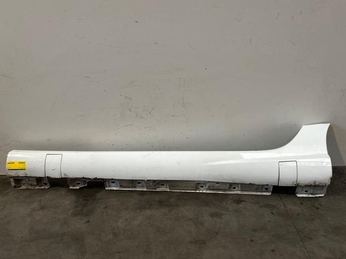 Próg lewy Mercedes SLK