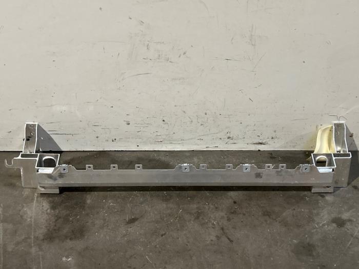 Barre radiateur Mercedes GLB-Klasse