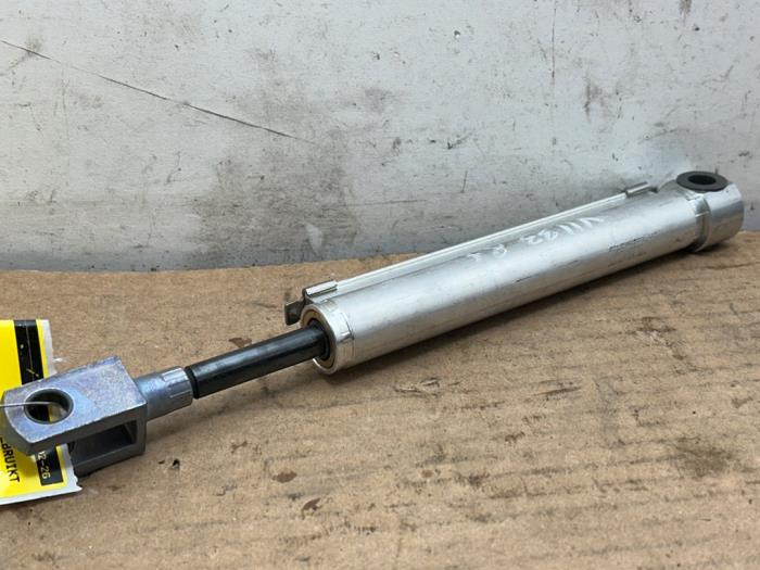 Silownik dachu cabrio Mercedes SLK