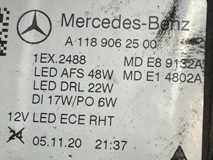 Koplamp links Mercedes CLA