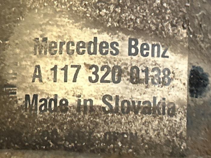 Amortisseur avant gauche Mercedes CLA