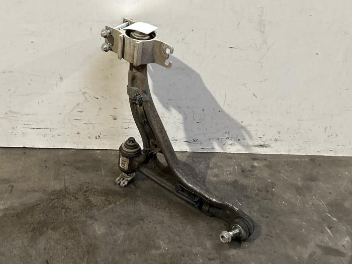 Wahacz zawieszenia lewy przód Mercedes CLA