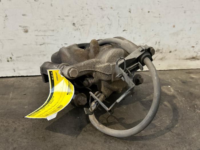 Remklauw (Tang) links-voor Mercedes CLA