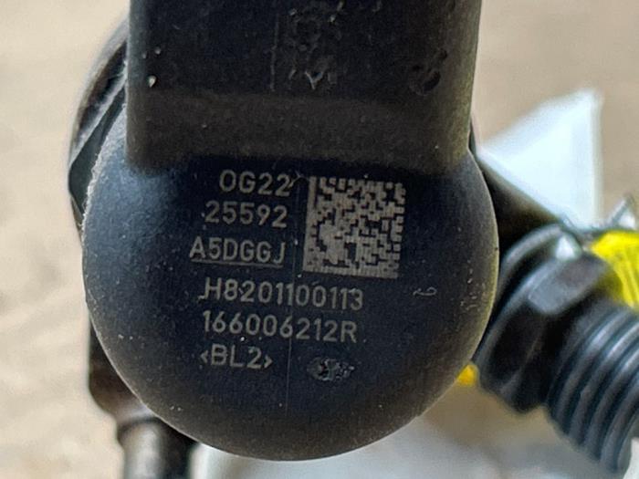 Injector (petrol injection) Mercedes B-Klasse