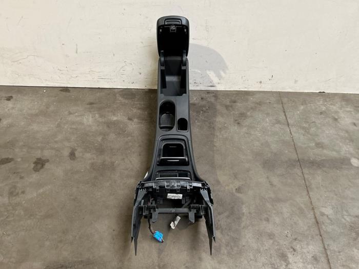 Konsole srodkowe Mercedes CLA