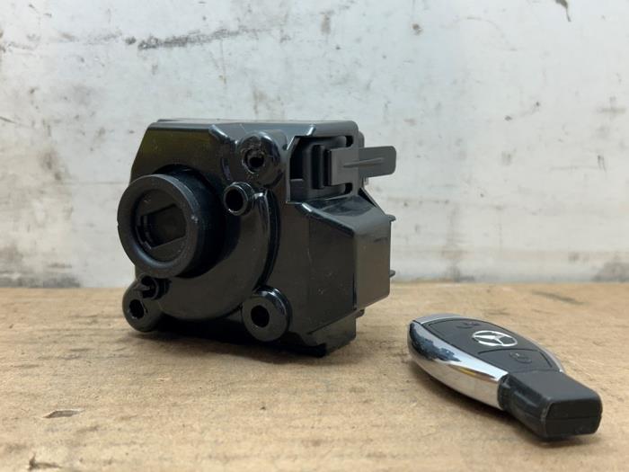 Stacyjka + sterownik Mercedes CLA