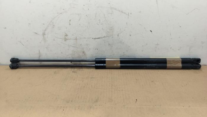 Zestaw amortyzatorów gazowych pokrywy silnika Mercedes E-Klasse