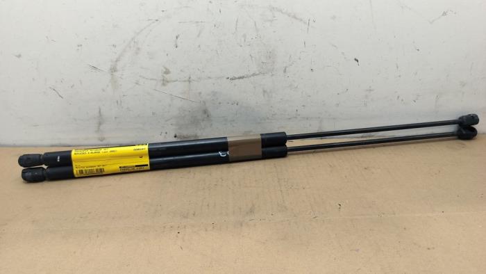 Zestaw amortyzatorów gazowych pokrywy silnika Mercedes E-Klasse