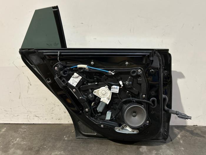 Tür 4-türig links hinten Mercedes CLA