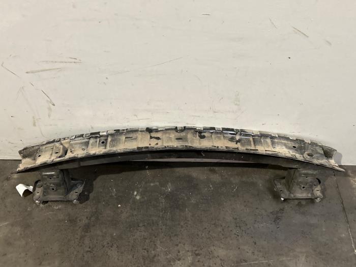 Belka podwozia tyl Mercedes CLA