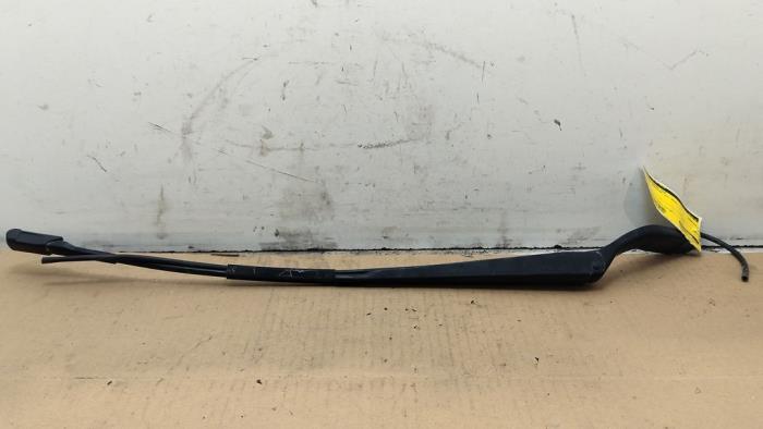 Ramie wycieraczki przedniej Mercedes Sprinter