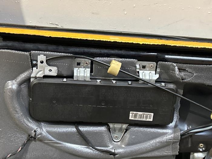 Drzwi lewe przednie wersja 4-drzwiowa Mercedes C-Klasse