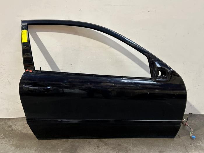 Drzwi prawe przednie wersja 4-drzwiowa Mercedes C-Klasse