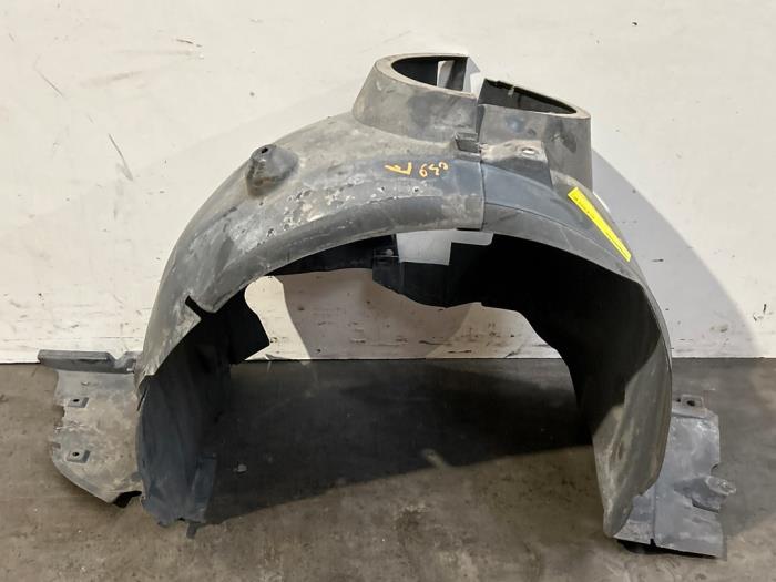 Nadkole Mercedes C-Klasse