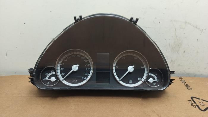 Licznik kilometrów KM Mercedes C-Klasse