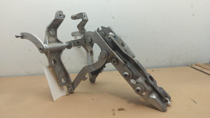 Zawias pokrywy silnika Mercedes CL