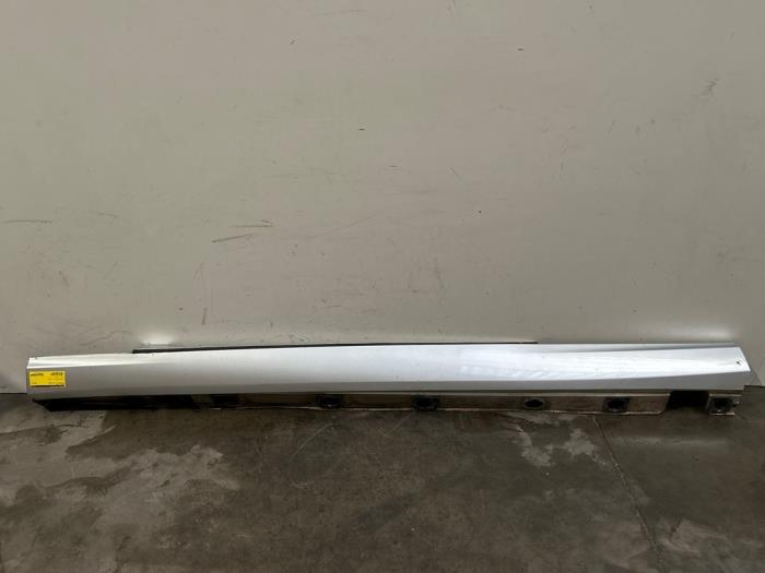 Próg lewy Mercedes CL