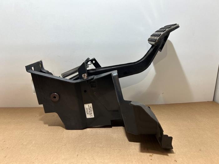 Pedal hamulca Mercedes C-Klasse