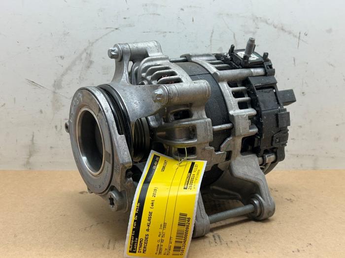 Pradnica Mercedes A-Klasse