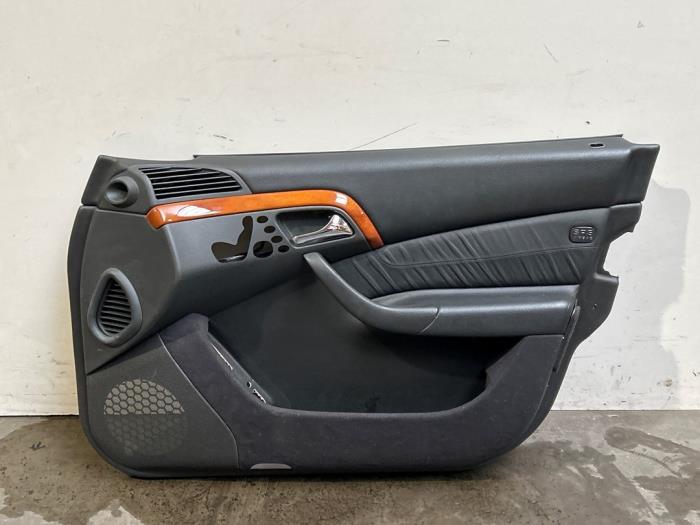 Tapicerka drzwi prawych przednich wersja 4-drzwiowa Mercedes S-Klasse