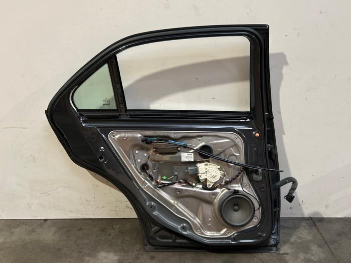Tür 4-türig links hinten Mercedes E-Klasse