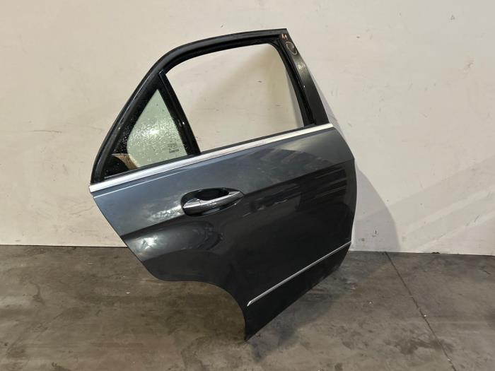 Drzwi prawe tylne wersja 4-drzwiowa Mercedes E-Klasse