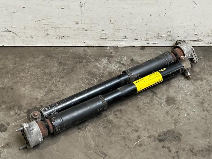 Zestaw amortyzatorów Mercedes E-Klasse