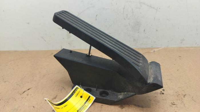 Pedal gazu Mercedes E-Klasse