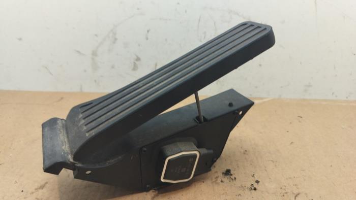 Pedal gazu Mercedes E-Klasse